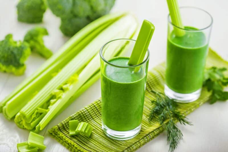 bột cần tây giúp đẹp da
